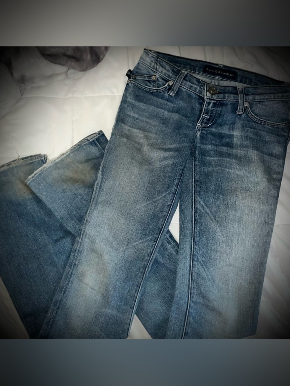 Rock & Republic Light Wash Boot -Cut Blue Jeans Sz 25x34